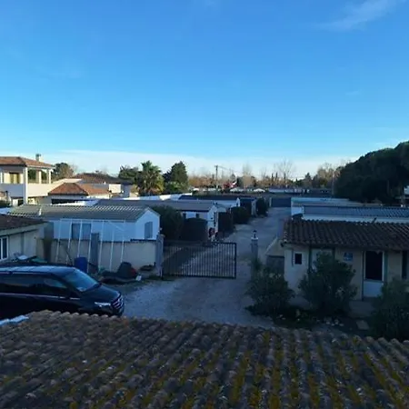 Campsite Les Embruns N7 *